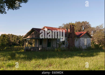 États du sud de la Floride centrale abandonnée bien résidentiel Banque D'Images