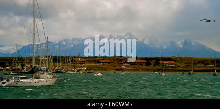 Le port à Ushuaia sur le canal de Beagle, Tierra del Fuego, Argentina Banque D'Images