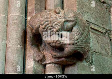 La sculpture en Saint Michel et tous les Anges, Ledbury, Herefordshire, Angleterre, RU Banque D'Images