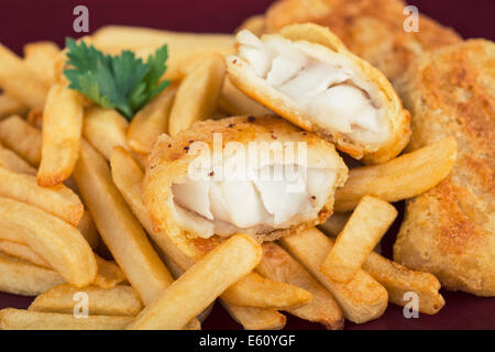 Poisson et frites, Filet de poisson battues avec des pommes de terre, frites Banque D'Images