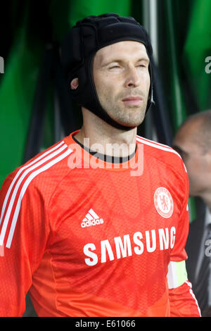 Budapest, Hongrie. 10e Août, 2014. Petr Cech de Chelsea au cours de Ferencvaros vs Chelsea football match d'ouverture du stade de Groupama Arena le 10 août 2014 à Budapest, Hongrie. Credit : Laszlo Szirtesi/Alamy Live News Banque D'Images