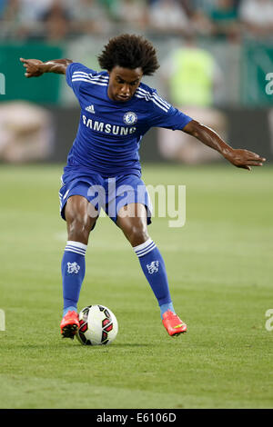 Budapest, Hongrie. 10e Août, 2014. Willian de Chelsea au cours de Ferencvaros vs Chelsea football match d'ouverture du stade de Groupama Arena le 10 août 2014 à Budapest, Hongrie. Credit : Laszlo Szirtesi/Alamy Live News Banque D'Images