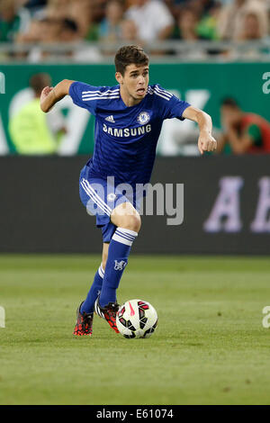 Budapest, Hongrie. 10e Août, 2014. Oscar de Chelsea au cours de Ferencvaros vs Chelsea football match d'ouverture du stade de Groupama Arena le 10 août 2014 à Budapest, Hongrie. Credit : Laszlo Szirtesi/Alamy Live News Banque D'Images