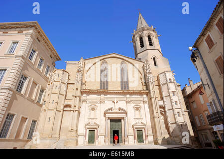 La cathédrale gothique de la Cathédrale Saint-Siffrein ou Carpentras, Carpentras, Vaucluse, Provence-Alpes-Cote d'Azur, dans le sud de la France Banque D'Images