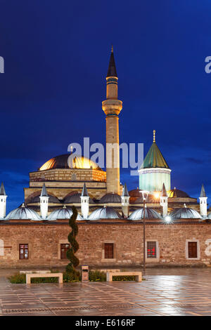 Monastère de Mevlana Rumi, avec le mausolée de Mevlana Museum, Konya, Anatolie centrale, Anatolie, Turquie Banque D'Images