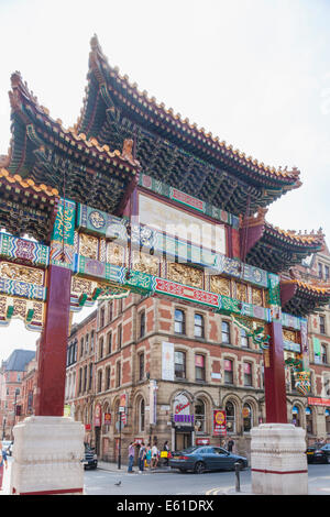 En Angleterre, Manchester, Chinatown, Porte de Chinois Banque D'Images