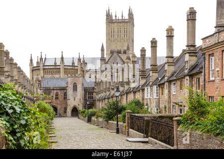 Près des vicaires, Wells, Somerset. Achevé en 1363 c'est la plus ancienne rue habitée en Europe. Banque D'Images