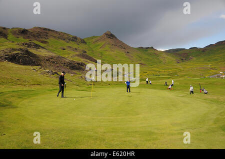 Golf et sources d'eau chaude dans la zone géothermique Hveragerdi Hveragerdi, vallée, Hveragerði, Hveragerdisbaer, l'Islande, Banque D'Images