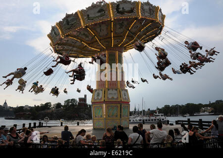 Grande roue au Gröna Lund Tivoli (le Vert Bocage) ou Grönan est le parc d'attractions de Stockholm, Suède. Banque D'Images