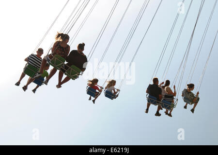 Grande roue au Gröna Lund Tivoli (le Vert Bocage) ou Grönan est le parc d'attractions de Stockholm, Suède. Banque D'Images