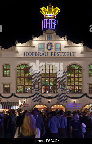 Hofbräu-Festzelt, tente à bière, à l'Oktoberfest, Munich, Haute-Bavière, Bavière, Allemagne Banque D'Images