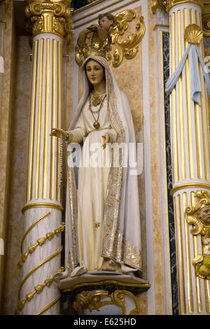 Statue féminine dans l'intérieur de Sant Josep de sa Talaia en ville, l'église San Jose à Ibiza Banque D'Images