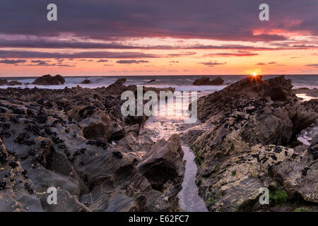 Peu d'Beachat Fistral Newquay en Cornouailles, une petite crique au Nord de la principale plage de Fistral Banque D'Images