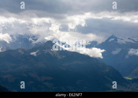 Le Hoher Tenn et grosses Weisbachhorn et l ci-dessus Kitzsteinhorn Kaprun Zell am See Salzbourg Autriche Banque D'Images