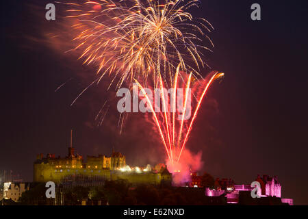 D'artifice sur le château d'Édimbourg, Edinburgh, Lothian, Ecosse Banque D'Images