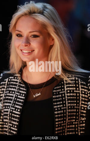 Londres, Royaume-Uni, le 12 août 2014. Nina Nesbitt assiste à la première UK de ce que si, à l'Odeon West End à Londres, Royaume-Uni. Banque D'Images