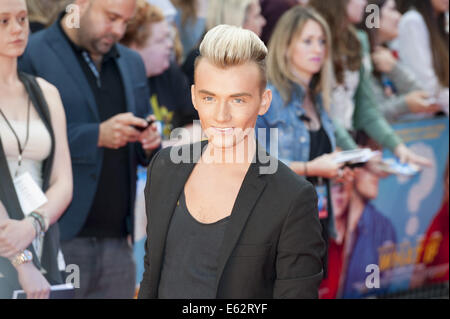 Londres, Royaume-Uni. 12e Août, 2014. Des célébrités et cast arrivent à l'UK Film premiere de 'Et si'' à l'OdeonWest Fin, Leicester Square, Londres. Sur la photo : HARRY DERBIDGE. Credit : Lee Thomas/ZUMA/Alamy Fil Live News Banque D'Images