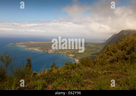 Lookout Kalaupapa sur Molokai Hawaii où vivait Saint Damien avec les victimes de la maladie de Hansen. Banque D'Images