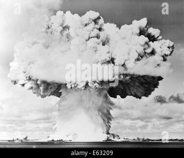 La BOMBE ATOMIQUE MUSHROOM CLOUD Banque D'Images