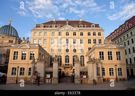 Coselpalais, un palais baroque tardif et d'un restaurant dans le centre historique, à la place Neumarkt, Dresde, Saxe, Allemagne Banque D'Images