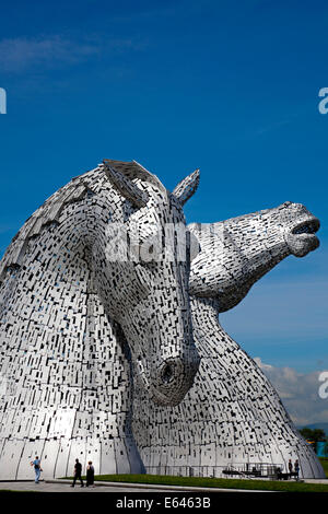 Les Kelpies structures équines, Helix Park, Falkirk, Ecosse, Royaume-Uni Banque D'Images