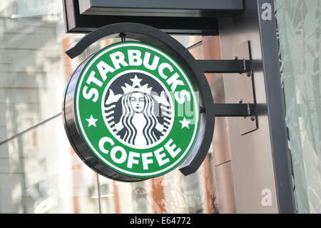 Londres, UK - 3 février 2011 : le logo Starbucks café dans le centre de Londres (rédaction d'illustration) Banque D'Images