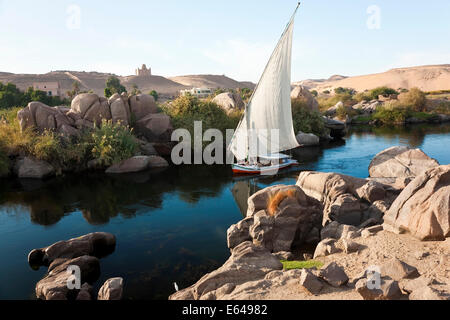 Voilier felluca sur Nil, Assouan, Egypte Banque D'Images