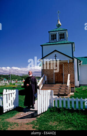 Le prêtre de la Sainte Transfiguration du Seigneur Eglise orthodoxe russe,Ninilchik, Alaska Banque D'Images