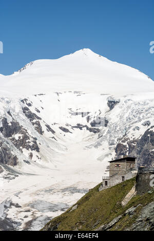 Refuge alpin house au groupe montagne Grossglockner Banque D'Images