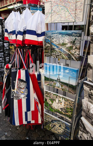 Boutique de souvenirs à Paris, France Banque D'Images