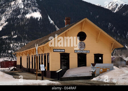 La gare de Silverton lors de l'historique ville minière de Silverton, montagnes San Juan, Colorado, USA Banque D'Images