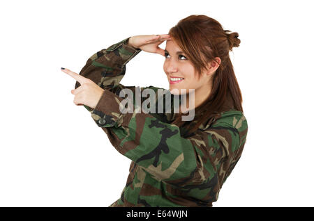 Jolie jeune fille habillés en uniforme militaire vert Banque D'Images