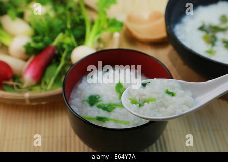 Nanakusa gayu (sept-herbes riz) Banque D'Images