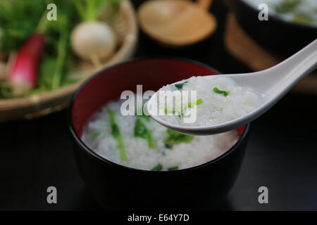 Nanakusa gayu (sept-herbes riz) Banque D'Images