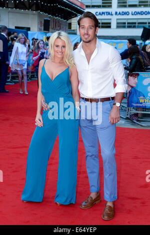 James Lock et Danielle Armstrong assiste à la première UK DE CE QUE SI LE 12/08/2014 à Odéon West End, Leicester Square, Londres. Les personnes sur la photo : James Lock, Danielle Armstrong. Photo par Julie Edwards Banque D'Images