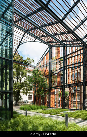 Le Jardin des Arts de Malopolska, Cracovie, Pologne. Architecte : Néolithique & Ewy architectes, 2012. Vue d'élévation de jardin à towa Banque D'Images