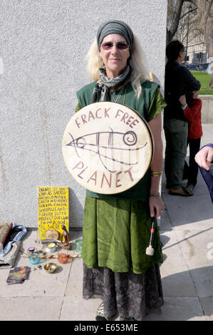 Veillée Anti-Fracking en place du Parlement, Londres, 2014 Banque D'Images