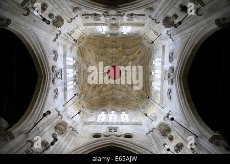 Une vue de l'intérieur de la tour de l'église de Saint Sampson, Cricklade dans Wiltshire, Angleterre. Banque D'Images