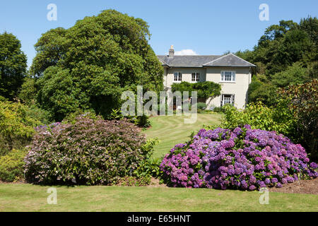 La maison Jardin Buckland Monachorum Yelverton Devon sur un après-midi d'été Banque D'Images