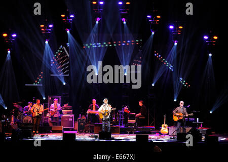 Toronto, Canada. 15 août 2014. Canadian Country rock band BLUE RODEO avec chanteur Jim Cuddy doit effectuer à l'Amphithéâtre Molson Canadian. Credit : EXImages/Alamy Live News Banque D'Images