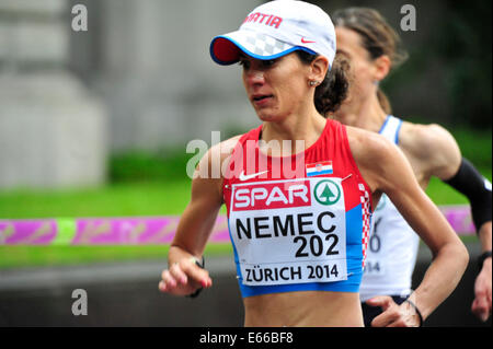 Zurich, Suisse. 16e Août, 2014. Lisa Nemec au marathon de femmes de l'Athletics Championship 2014 à Zurich, Suisse. Crédit : Erik Tham/Alamy Live News Banque D'Images
