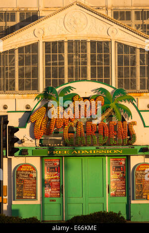 Jardins d'hiver, Édifice Wellington Pier, Great Yarmouth, au Royaume-Uni. Banque D'Images