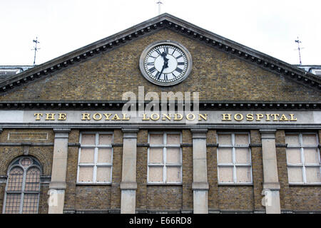 Whitechapel, UK. 16e Août, 2014. Le Royal London Hospital, Whitechapel, Londres, Angleterre, Royaume-Uni Crédit : Simon Balson/Alamy Live News Banque D'Images