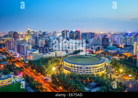 Beijing, Chine cityscape sur les travailleurs Indoor Arena dans le district de Chaoyang. Banque D'Images