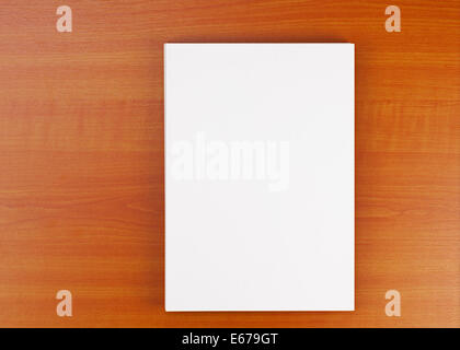 L'ID d'entreprise situé sur fond de bois pour des présentations et des portefeuilles. Banque D'Images