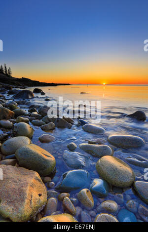 Le lever du soleil, Blueberry Hill, la péninsule de Schoodic, Acadia National Park, Maine, USA Banque D'Images