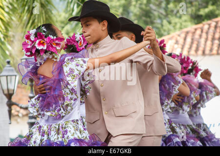 Des Plaines colombiennes Joropo danse ; Banque D'Images