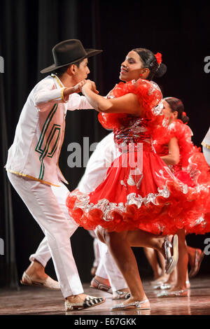 Des Plaines colombiennes Joropo danse ; Banque D'Images