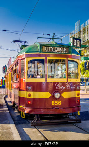 Tramway rouge traditionnelle Melbourne Banque D'Images