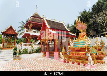 Des temples à Whisky Village close up, Luang Prabang, Laos. Banque D'Images